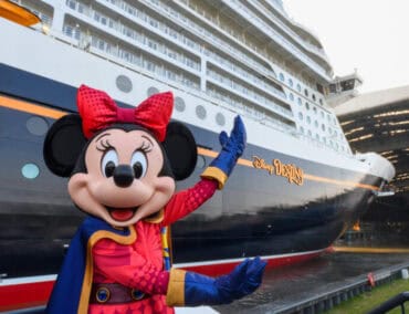 Von Spiderman bis Hero Minnie: Der spektakuläre Float Out der Disney Destiny