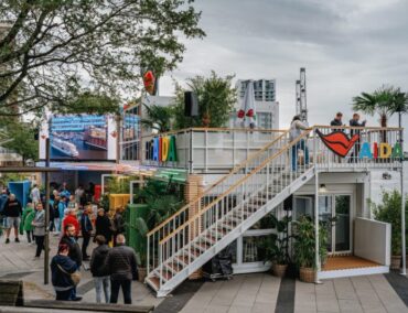 Glanzvolle Momente auf der Elbe: Die AIDAperla bei den Cruise Days