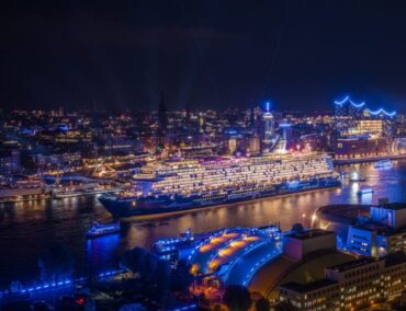 Wohlfühlen voraus: Die Mein Schiff 4 eröffnete die Parade der Hamburg Cruise Days