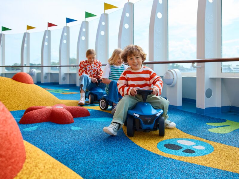 Familien-Kreuzfahrt 2026: Kinder reisen mit AIDA gratis und erhalten Flugrabatt