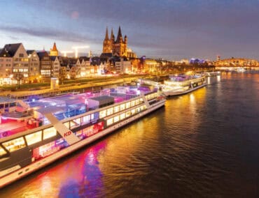 Besinnliche Adventsflussreisen auf dem Rhein rund um Köln