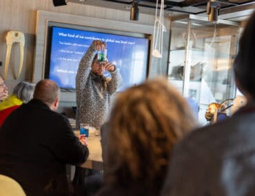 Bildung trifft Expedition: So verbindet HX Expeditions Forschung und nachhaltiges Reisen