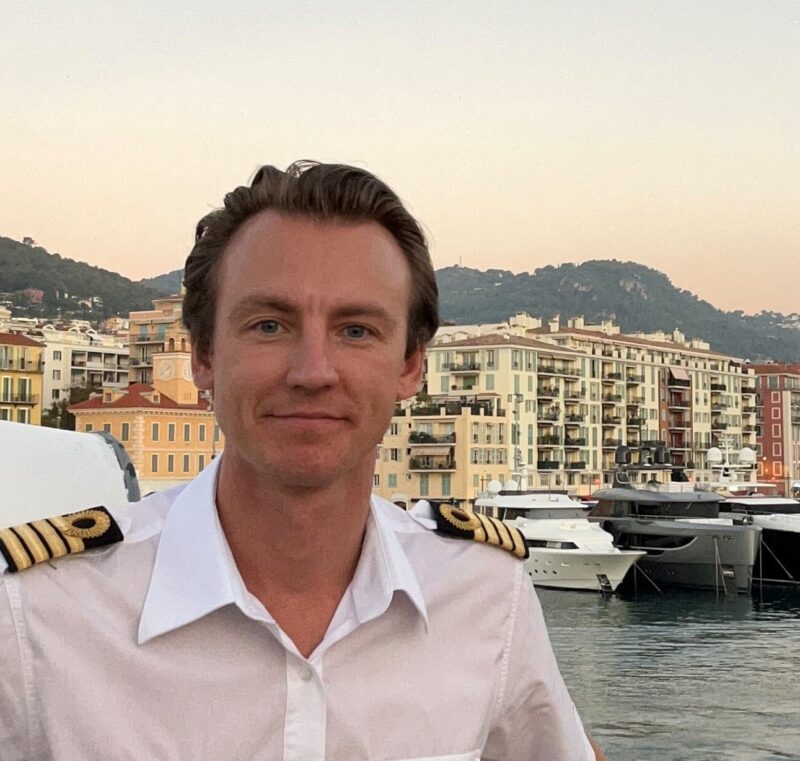 Leidenschaft und Meer: Die faszinierende Geschichte von Kapitän Vadim Novikov