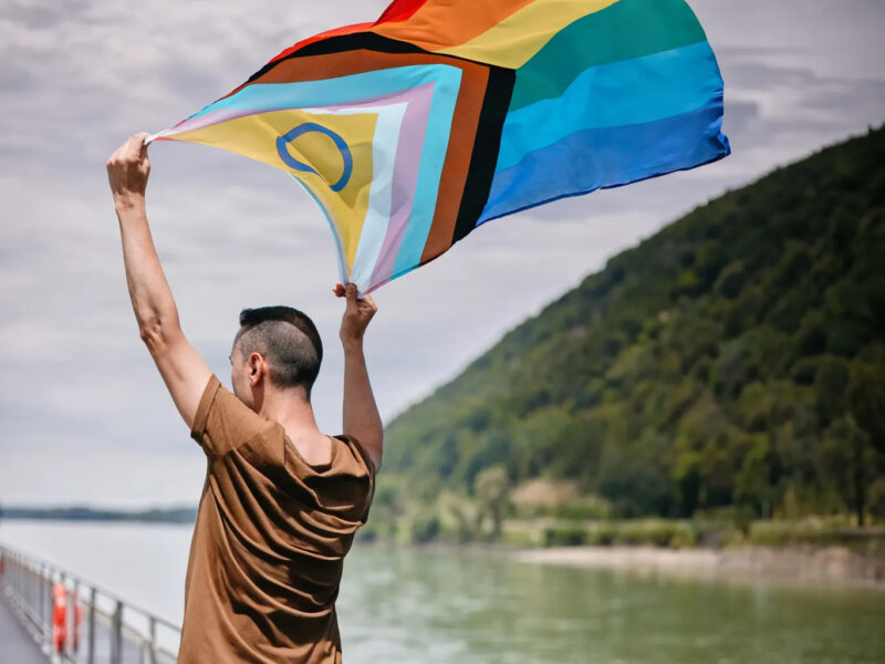 Mit der VIVA One zur World Pride: Flusskreuzfahrt ab Düsseldorf nach Amsterdam