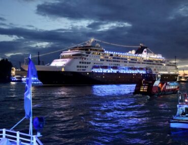 Vom Dampfer zum Megaliner – 130 Jahre Kreuzfahrt zwischen Abenteuer und Glamour im TV