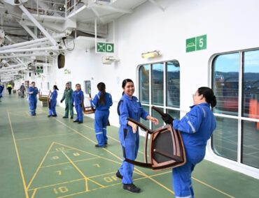 Gemeinsam stark: Wie AIDA Cruises und Partner soziale Projekte mit Möbeln fördern