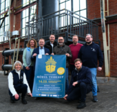 Verkauf von Kreuzfahrtschiff-Möbeln für einen guten Zweck in Papenburg