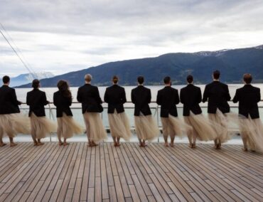 Von der Olympiabühne aufs Kreuzfahrtschiff: Zeitgenössischer Tanz auf der Europa 2