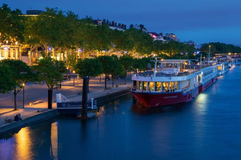 Festliche Flusskreuzfahrten zum Jahresende mit nicko cruises auf Rhône und Seine