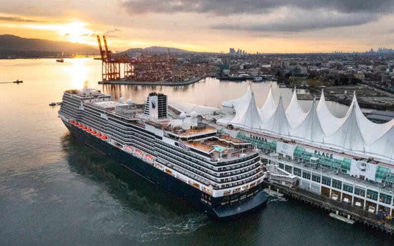Gemeinsam reisen und geniessen: Die modernisierte Koningsdam startet in Alaska