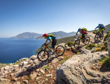 Aktiv am Tag, entspannt am Abend – MTB und Yachtgenuss perfekt kombiniert