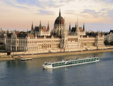 Süsse und schmackhafte Höhepunkte: Kulinarische Genüsse auf einer Donau Flussreise mit der Amadeus Amara