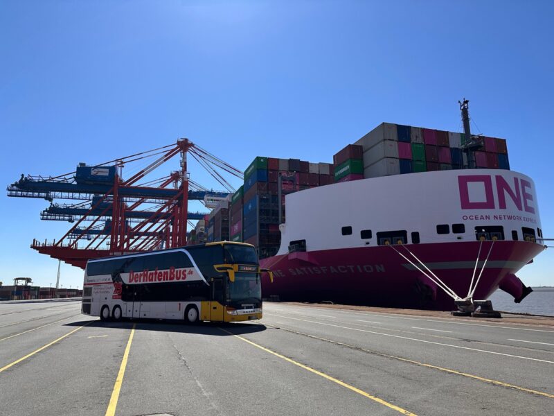 25 Jahre HafenBus Bremerhaven – Wenn Container und Kräne zum Sightseeing einladen
