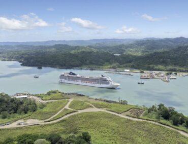 Die MSC Poesia passiert den Panamakanal – Ein Meilenstein auf der Grand Voyage