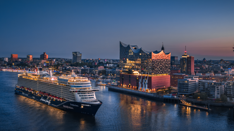 TUI Cruises baut Präsenz am Kreuzfahrtstandort Hamburg weiter aus
