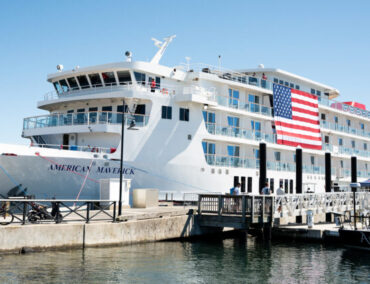 American Maverick in Newport, Rhode Island getauft