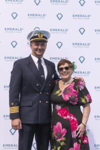 Kapitän Matija Sveric mit Taufpatin Toni Lanotte-Day (Foto Scenic Group)