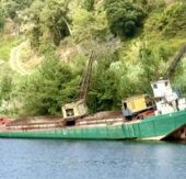Ein rostender Schandfleck vor Traumkulisse: Wann verschwindet der Plutão vom Douro?