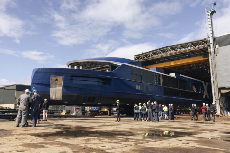 Flusskreuzfahrtschiff Celebrity Compass erstmals zu Wasser gelassen