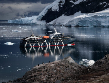 Mit Antarctica21 per Flug und Schiff in die Antarktis